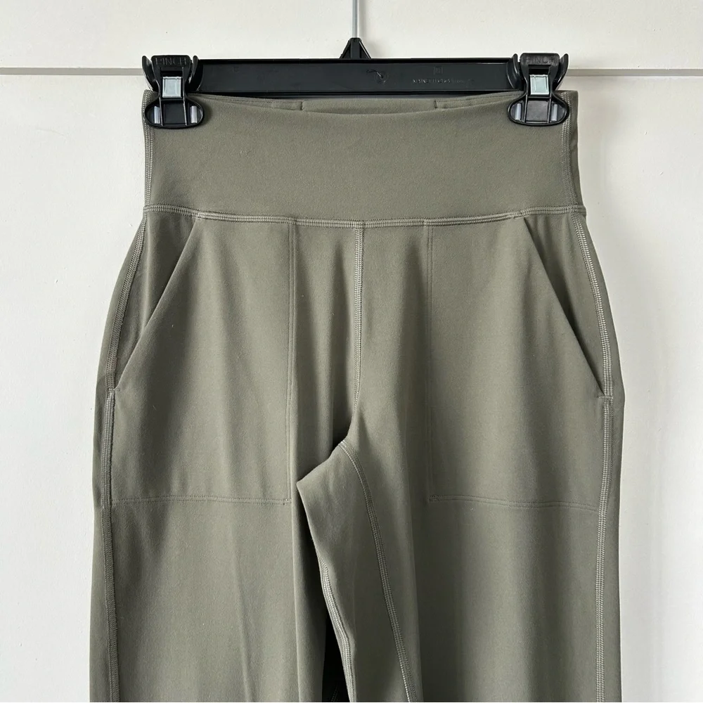 Lululemon Align High-Rise Jogger *Full Length Army Green Size 4